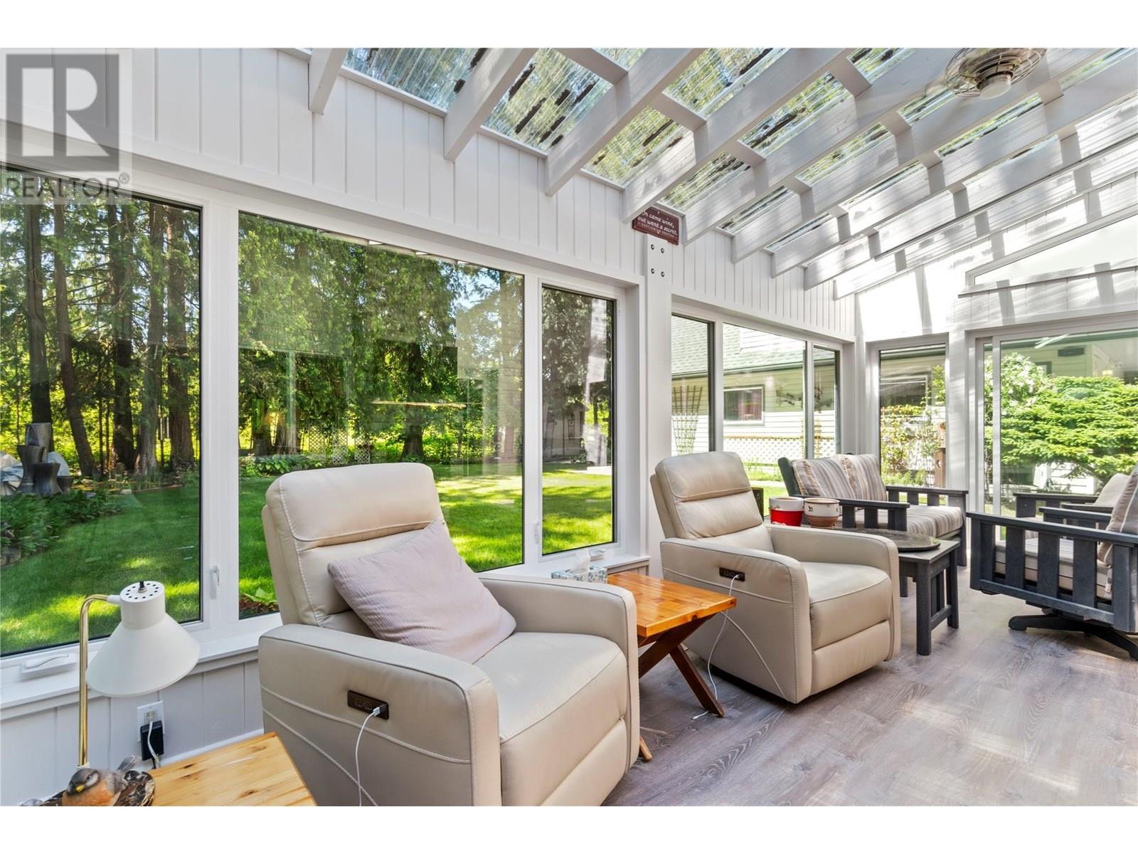 1047 Wharf Road. Scotch Creek, British Columbia