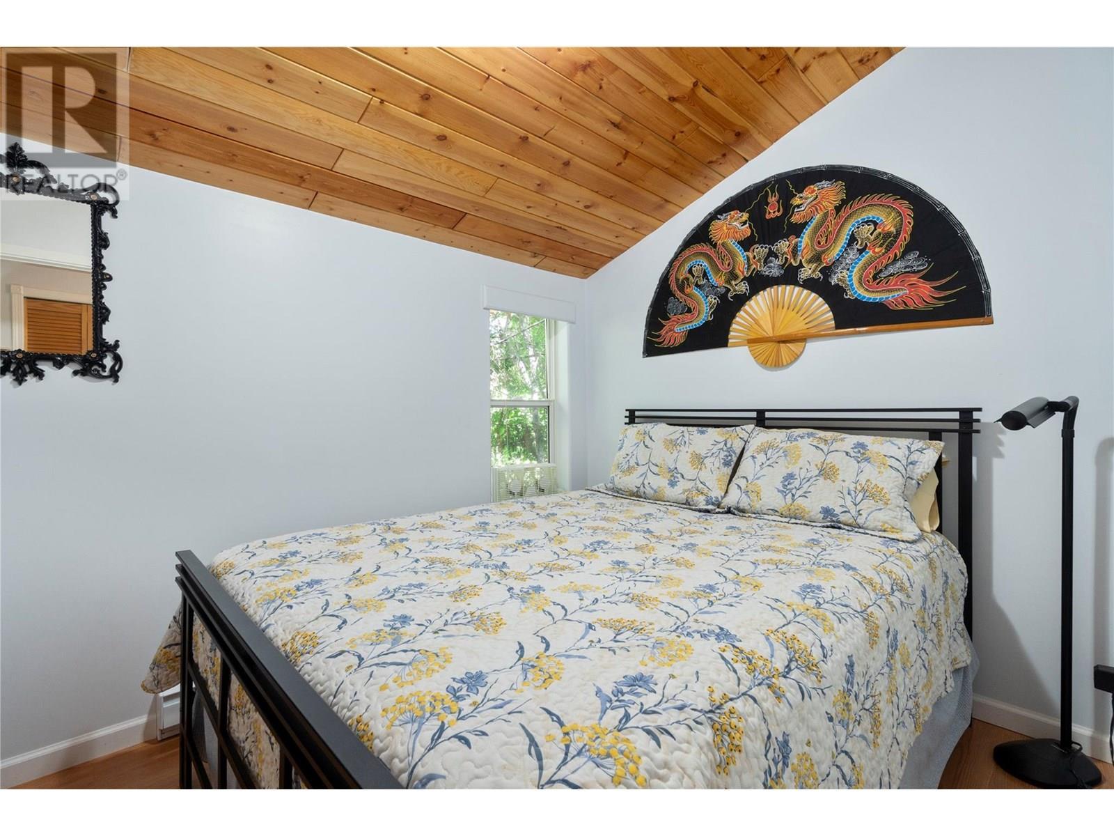 1047 Wharf Road. Scotch Creek, British Columbia