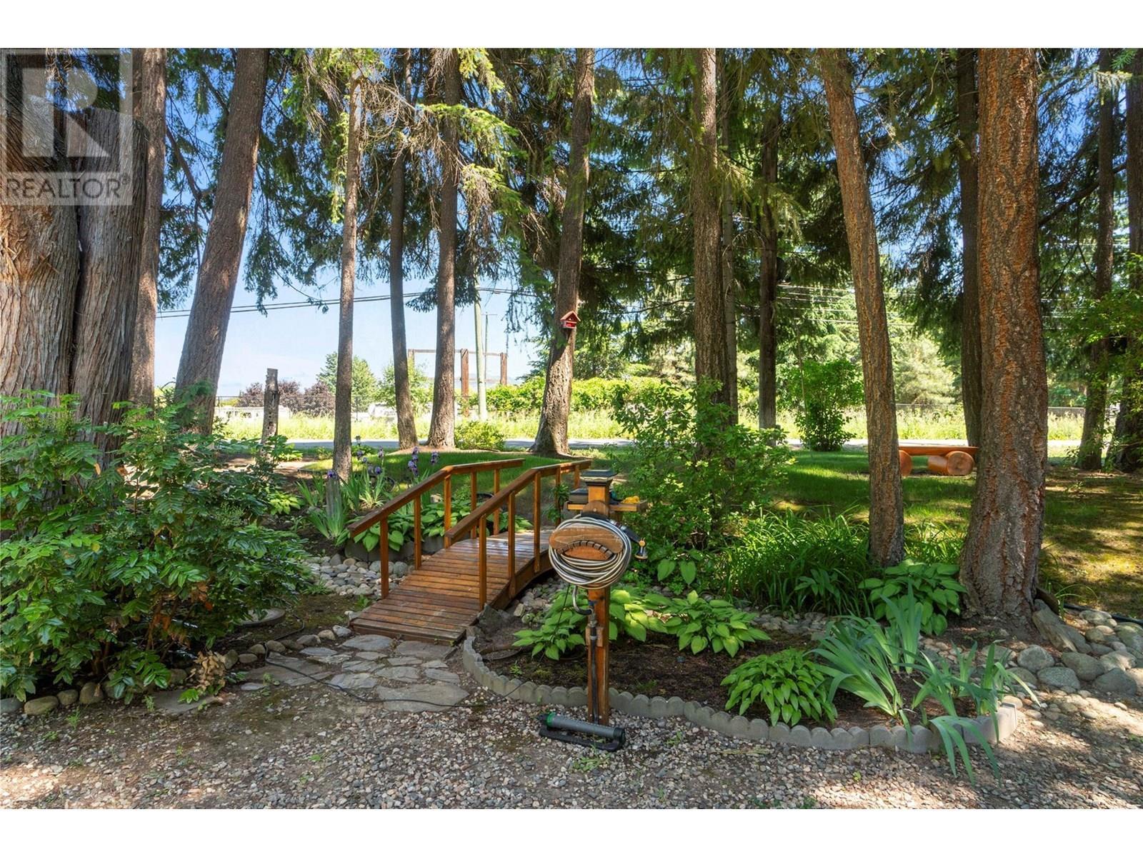 1047 Wharf Road. Scotch Creek, British Columbia