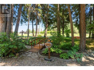 1047 Wharf Road. Scotch Creek, British Columbia