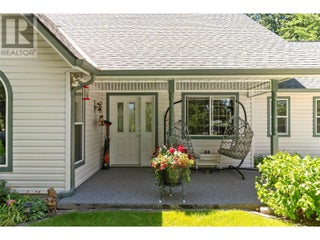 1047 Wharf Road. Scotch Creek, British Columbia