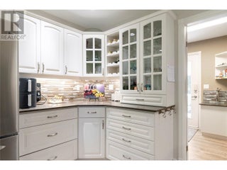 1047 Wharf Road. Scotch Creek, British Columbia