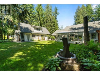1047 Wharf Road. Scotch Creek, British Columbia