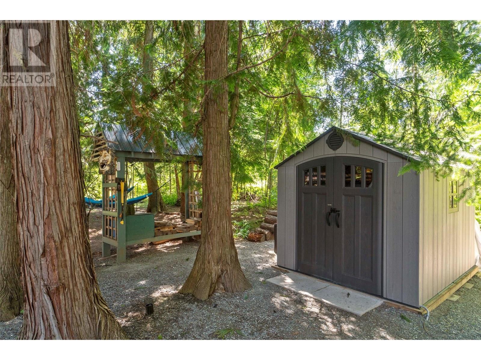 1047 Wharf Road. Scotch Creek, British Columbia