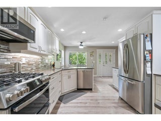 1047 Wharf Road. Scotch Creek, British Columbia