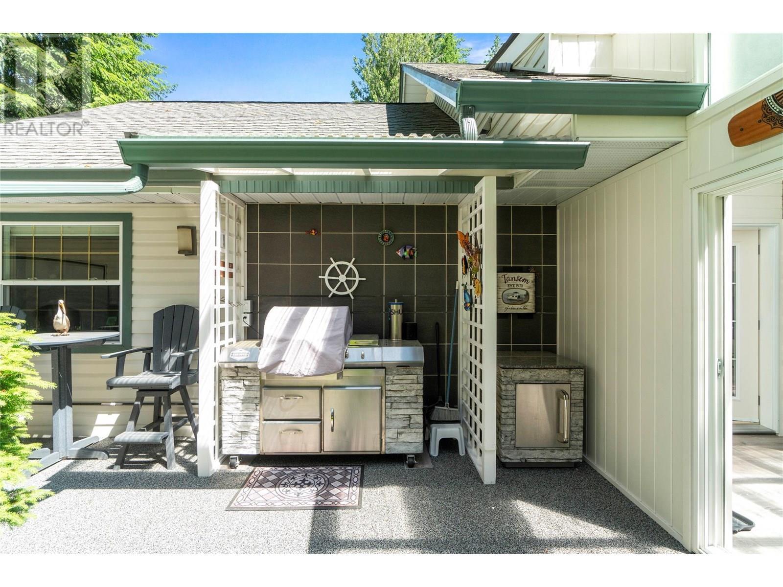 1047 Wharf Road. Scotch Creek, British Columbia