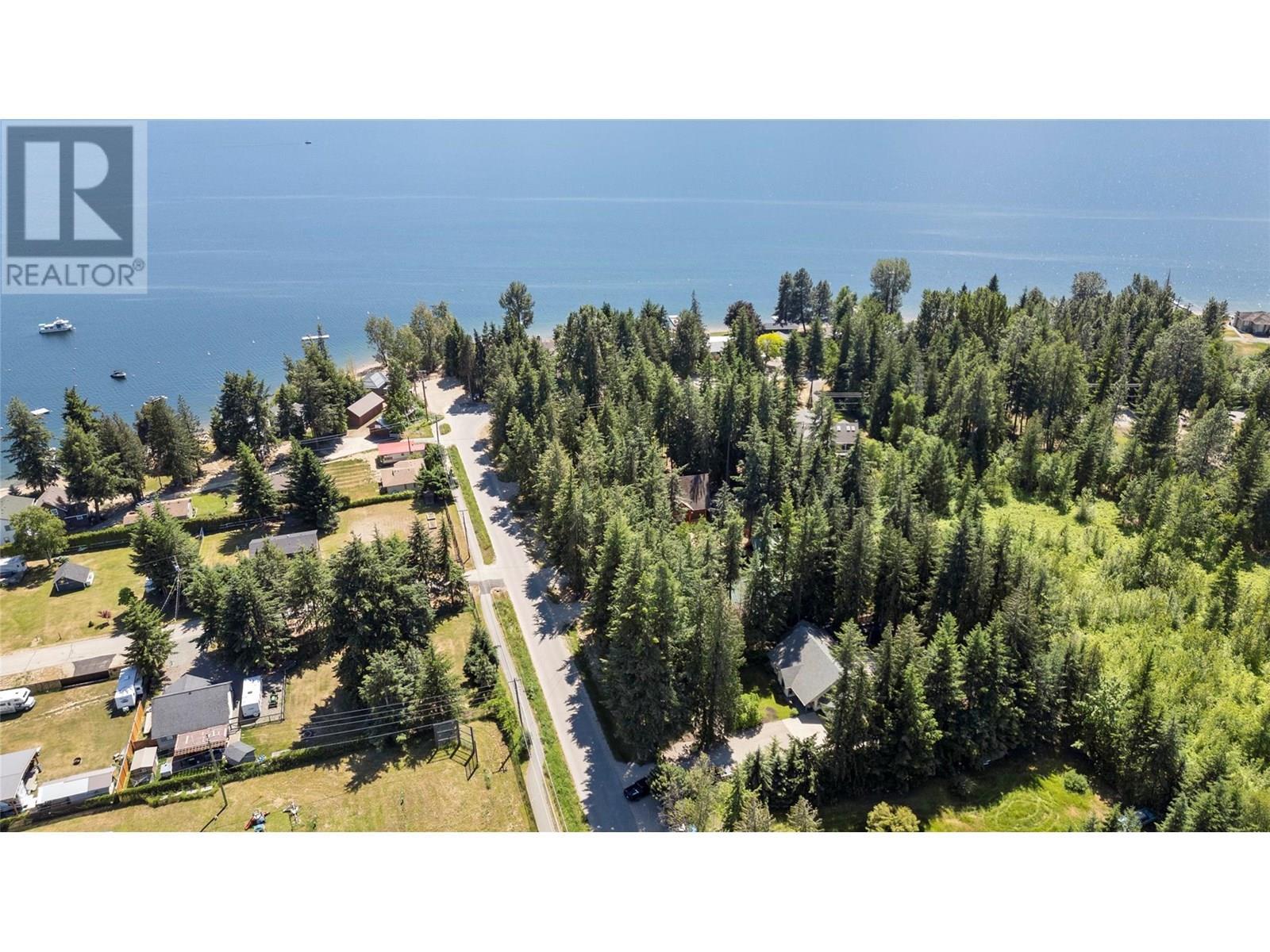 1047 Wharf Road. Scotch Creek, British Columbia
