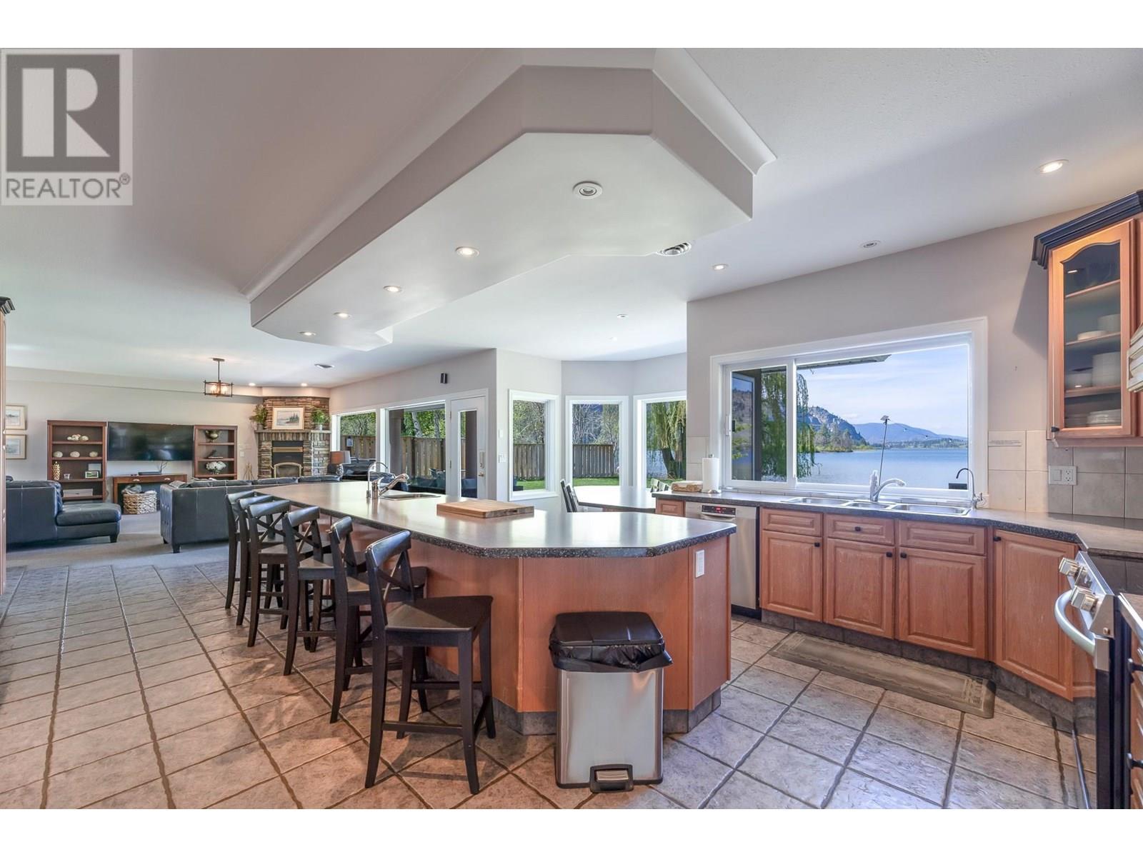 166 Sundial Road. Oliver, British Columbia