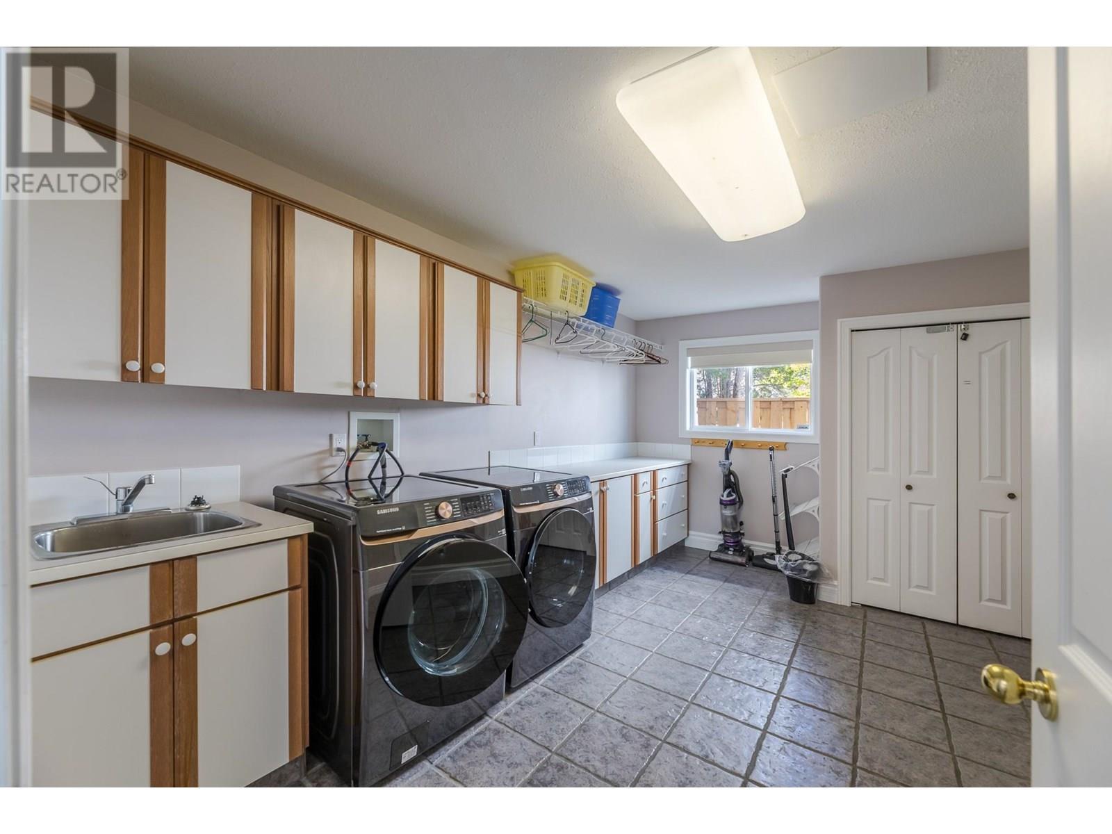 166 Sundial Road. Oliver, British Columbia