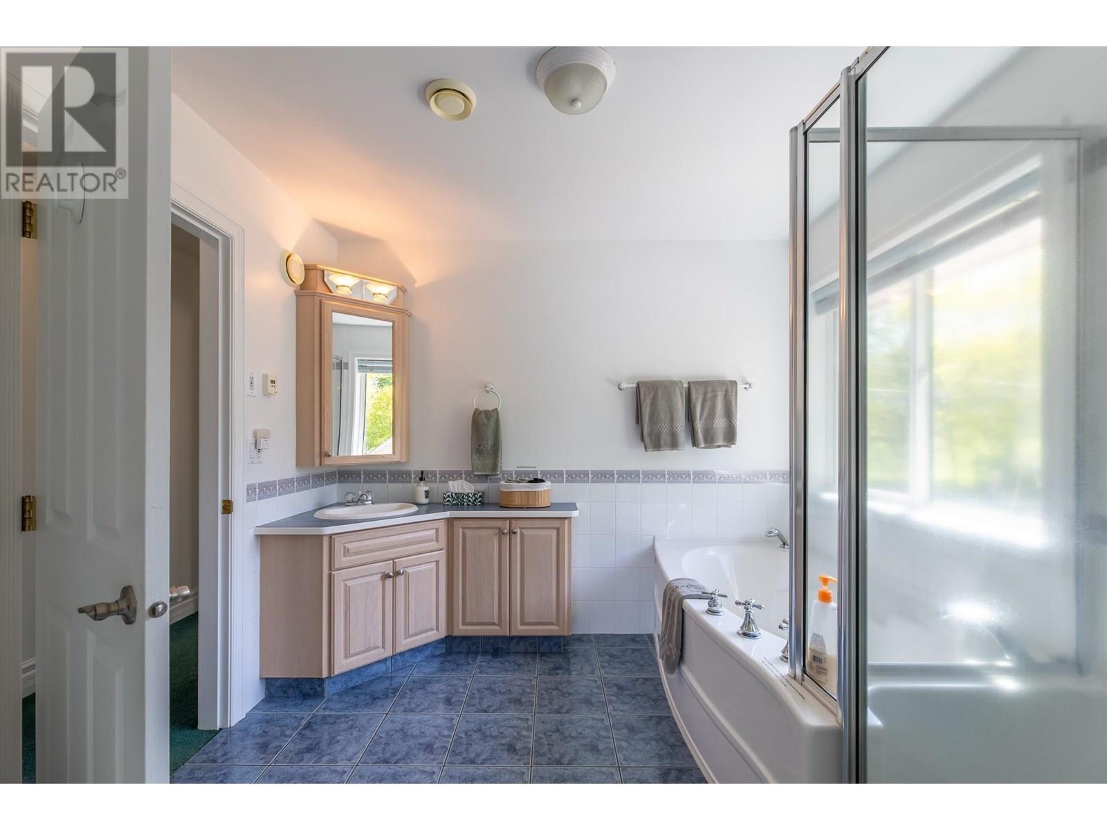 166 Sundial Road. Oliver, British Columbia