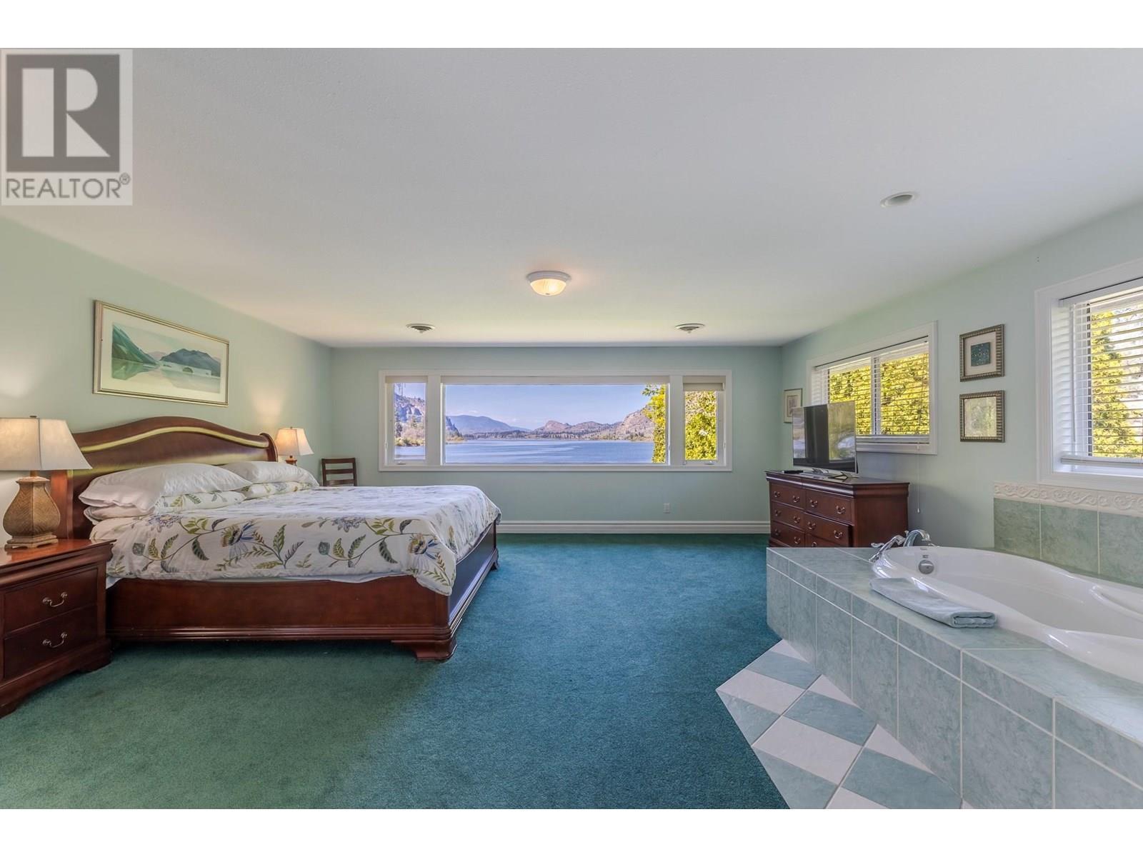 166 Sundial Road. Oliver, British Columbia