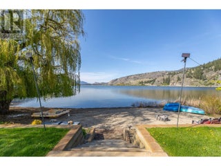 166 Sundial Road. Oliver, British Columbia