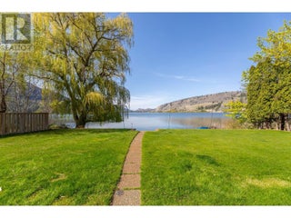 166 Sundial Road. Oliver, British Columbia