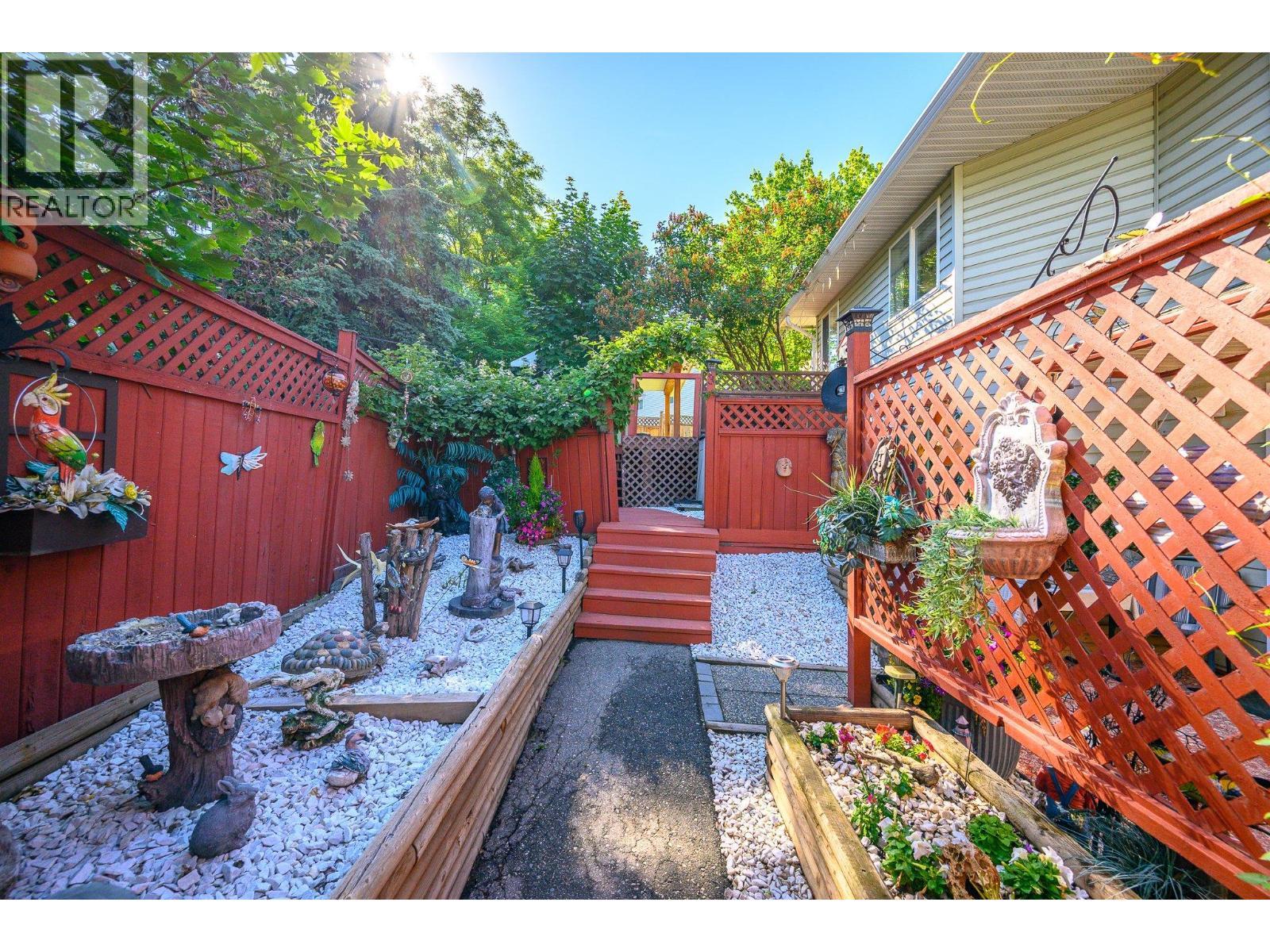 1041 11 Avenue Unit# 3. Vernon, British Columbia