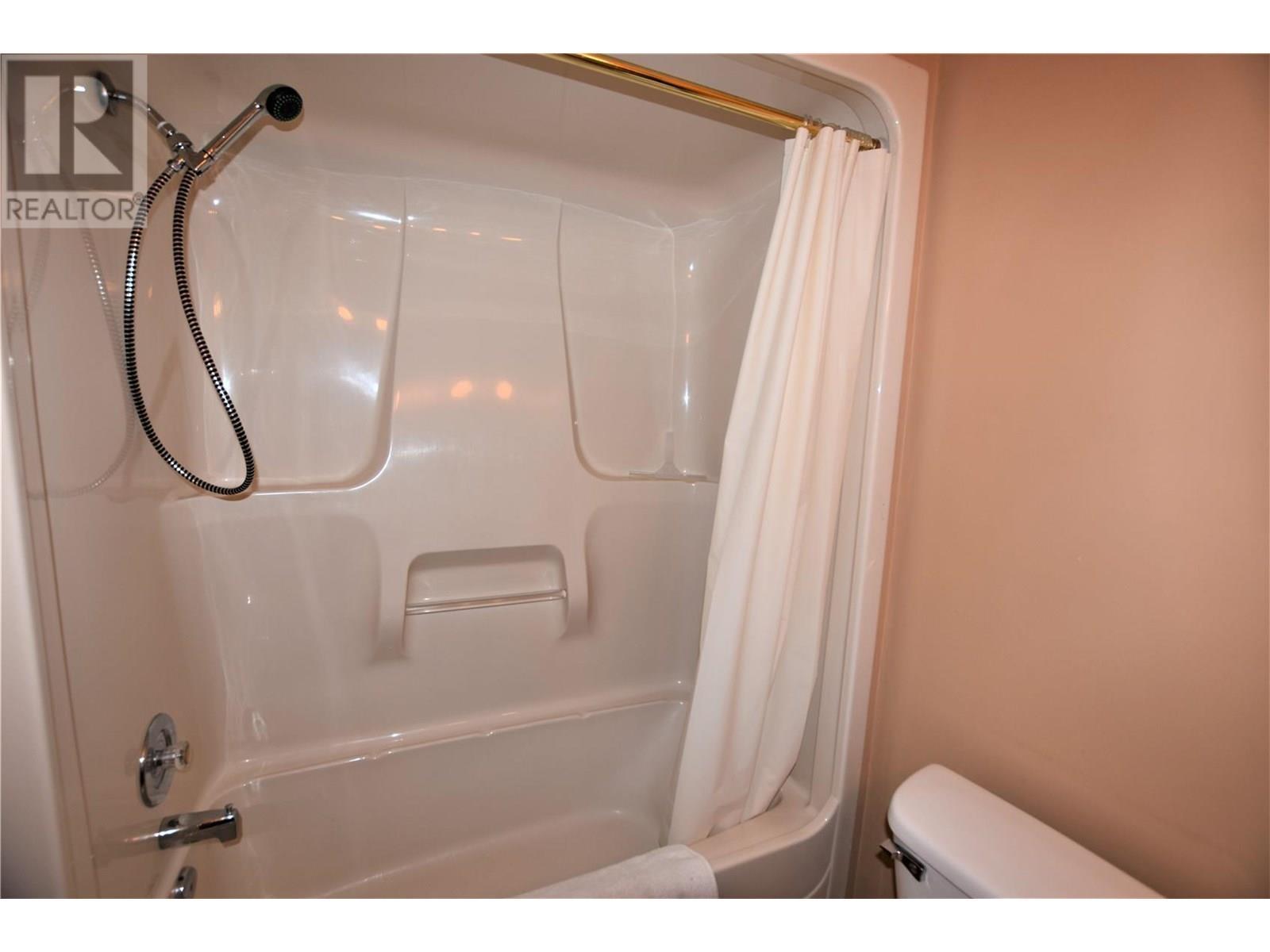 536 Loon Avenue. Vernon, British Columbia