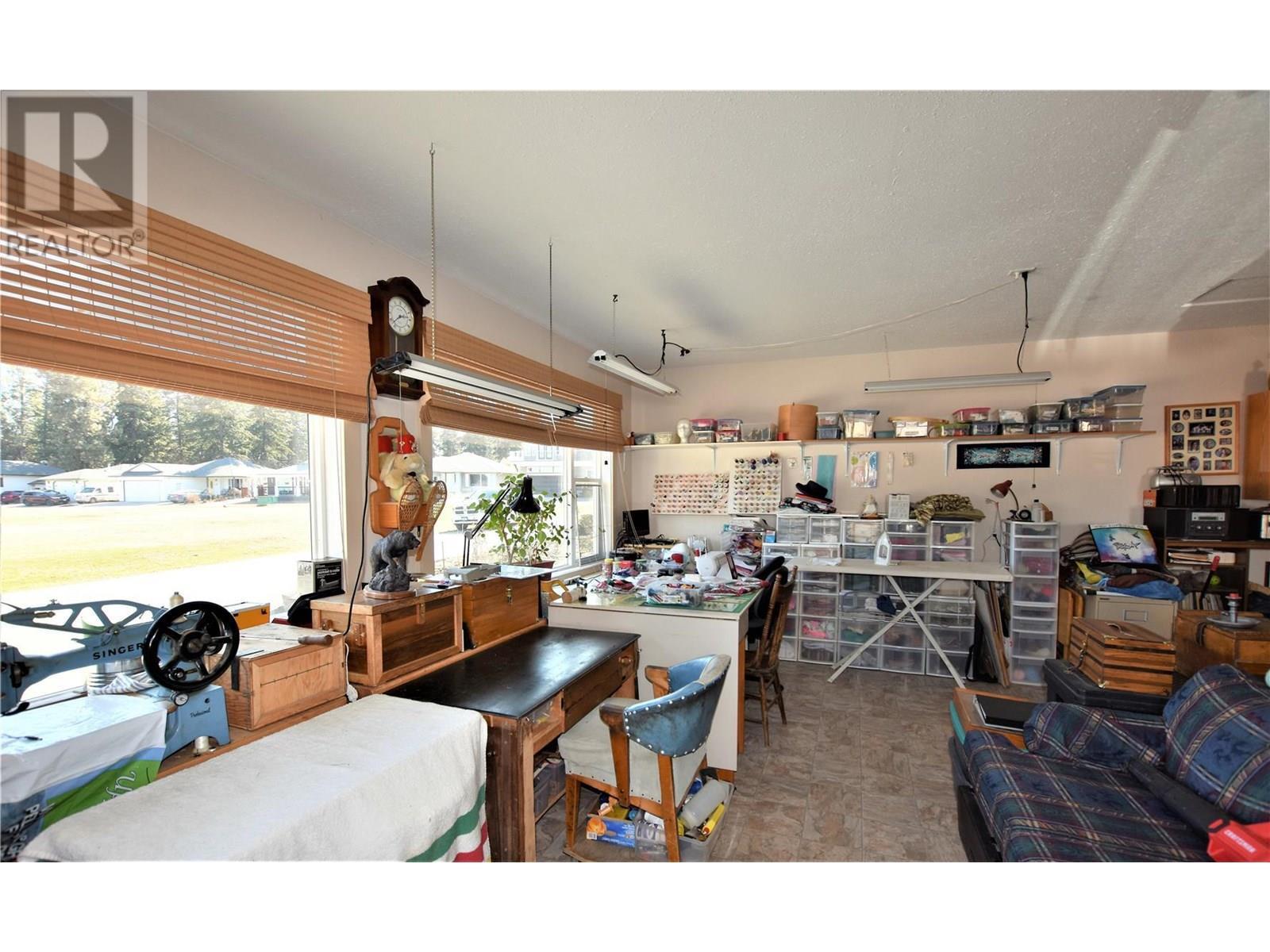 536 Loon Avenue. Vernon, British Columbia