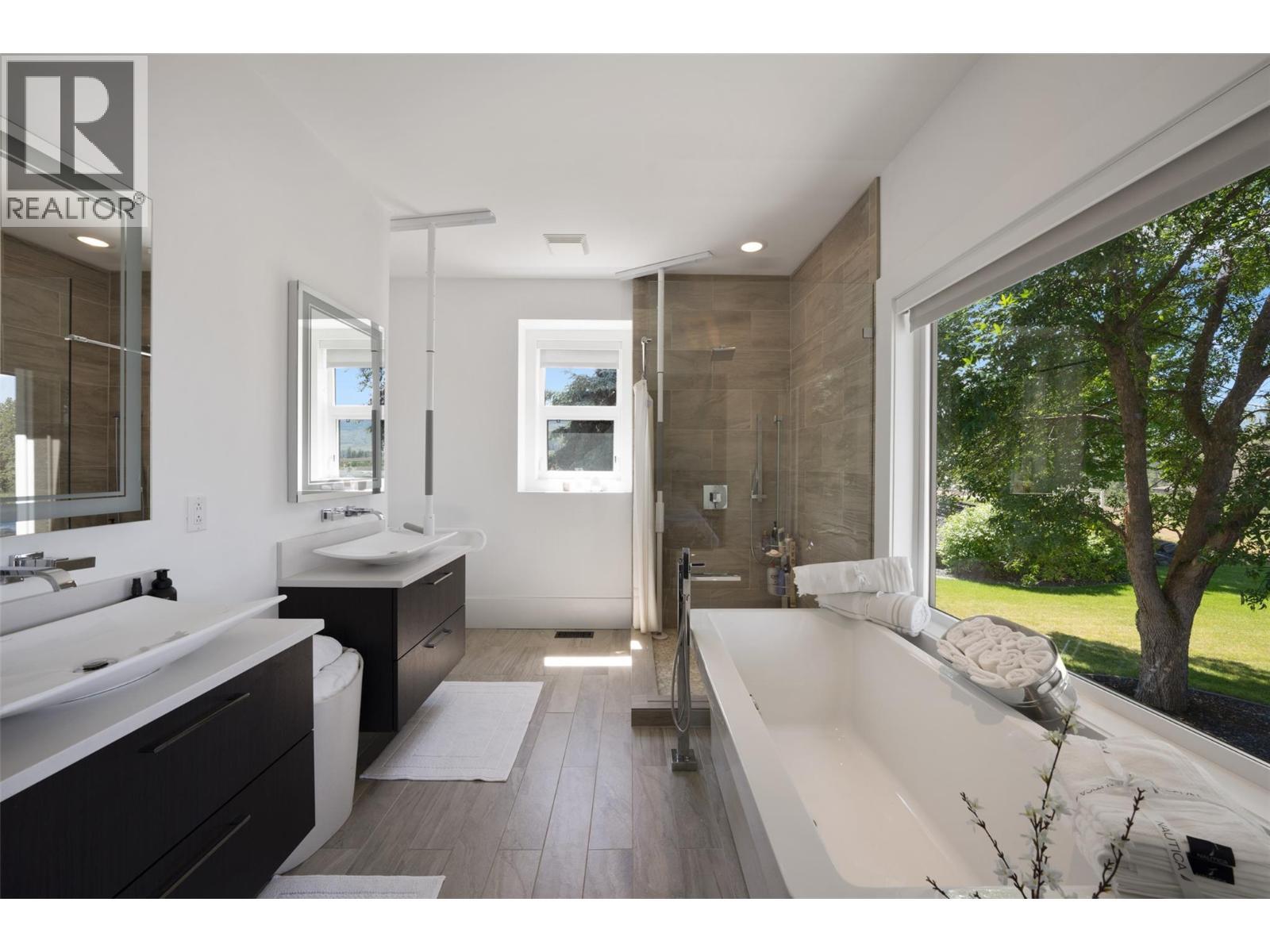 2375 Grantham Road. Kelowna, British Columbia