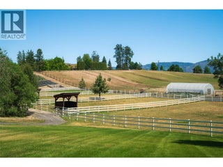 2375 Grantham Road. Kelowna, British Columbia