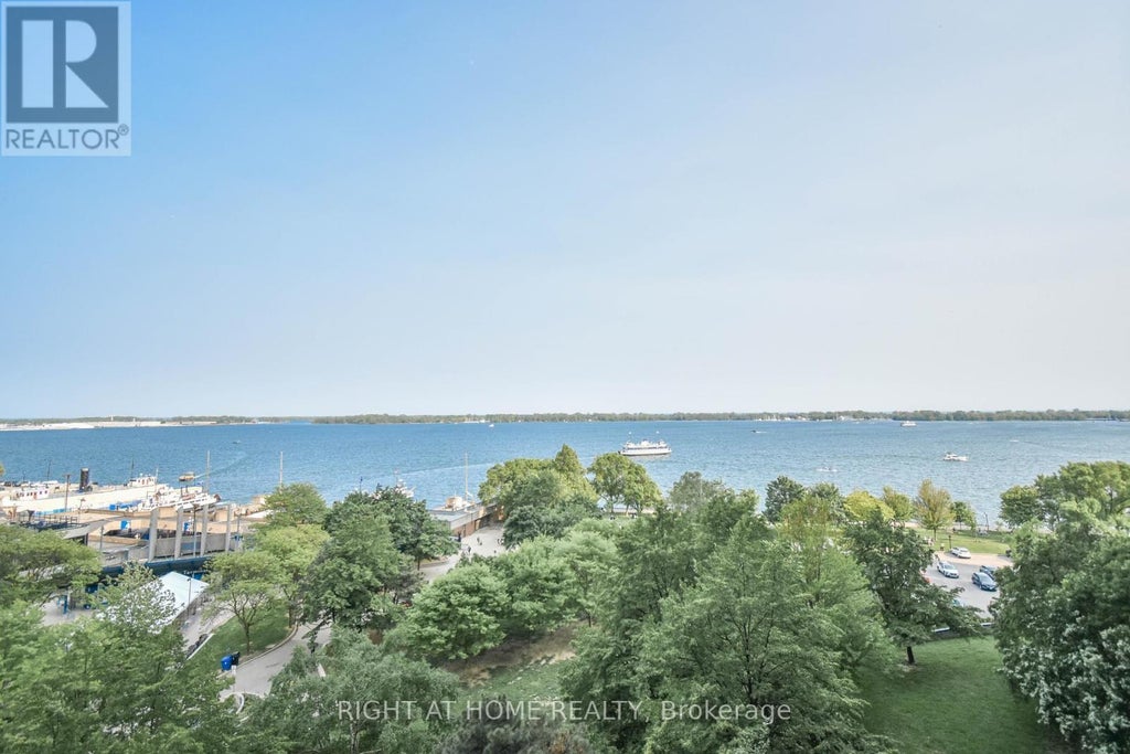 1027 - 33 Harbour Square, Toronto (waterfront Communities)