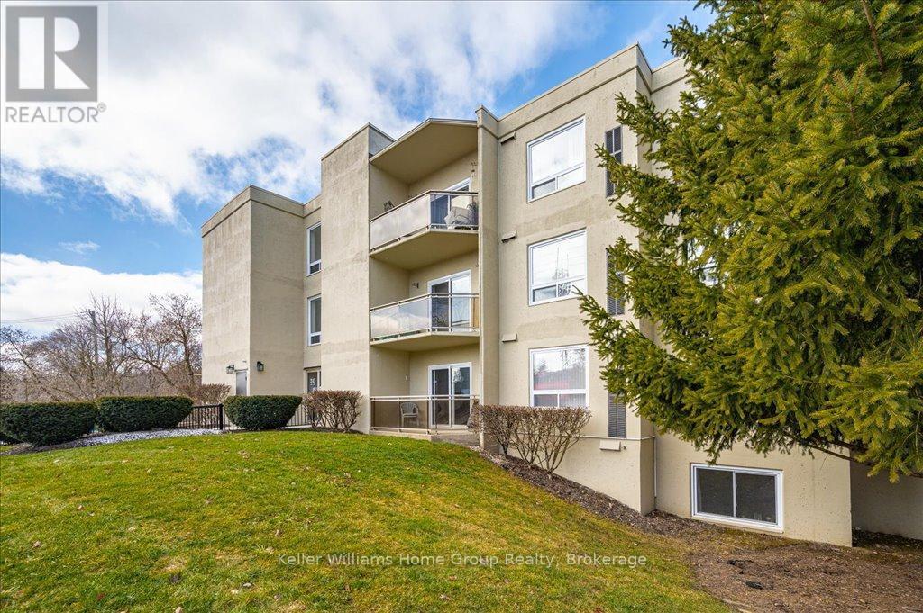 301 - 245 Queen Street W, Centre Wellington (fergus)