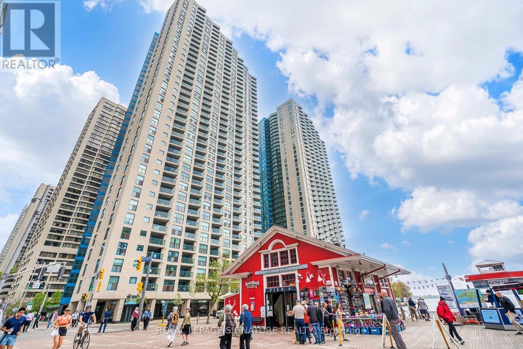 1812 - 99 Harbour Square, Toronto (waterfront Communities)