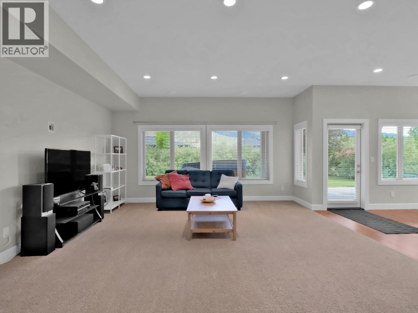 18451 Crystal Waters Road Unit# 16. Lake Country, British Columbia