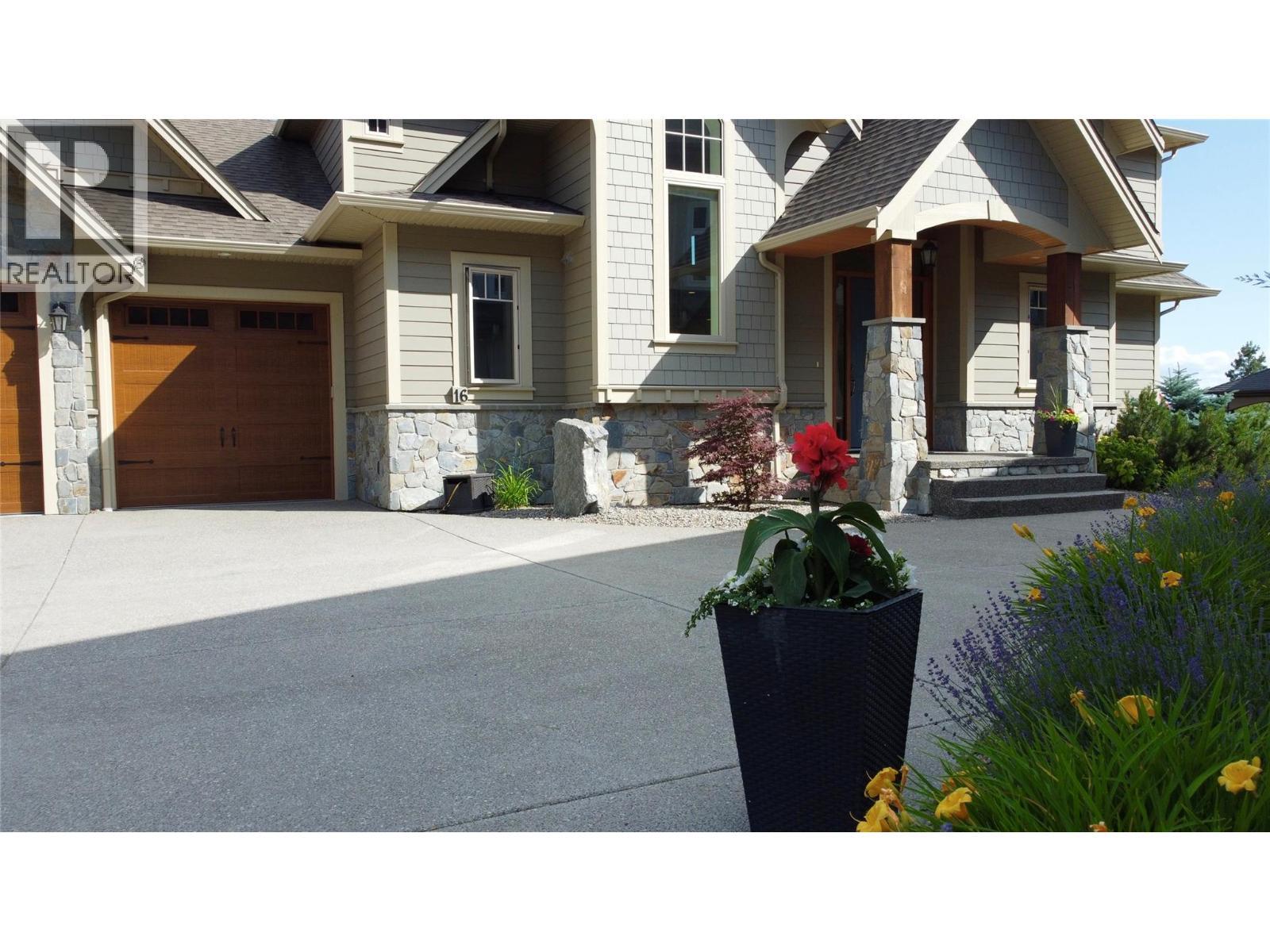 18451 Crystal Waters Road Unit# 16. Lake Country, British Columbia