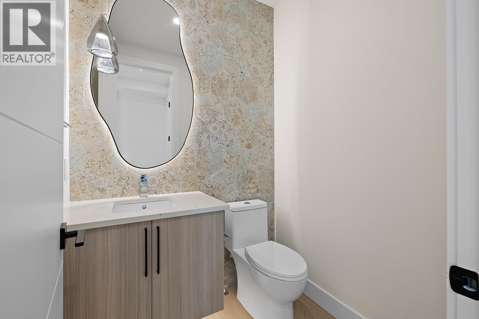 3462 Hilltown Close. Kelowna, British Columbia