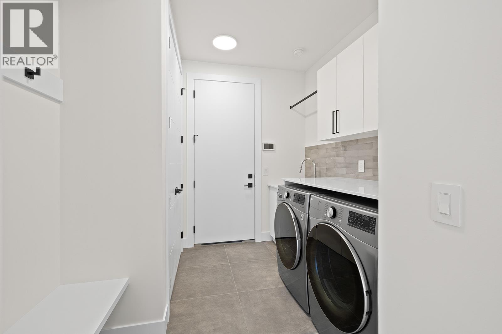 3462 Hilltown Close. Kelowna, British Columbia