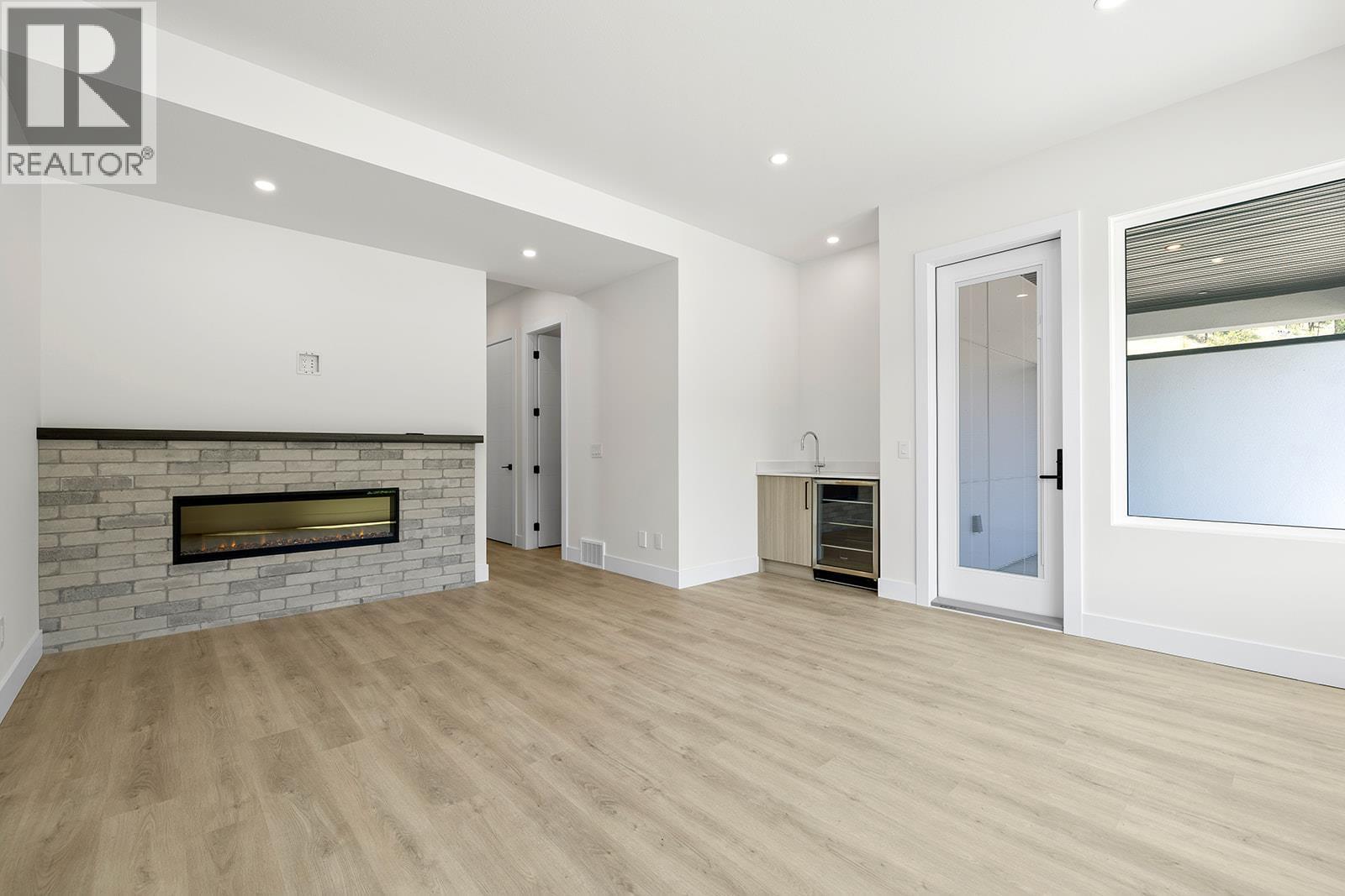 3462 Hilltown Close. Kelowna, British Columbia