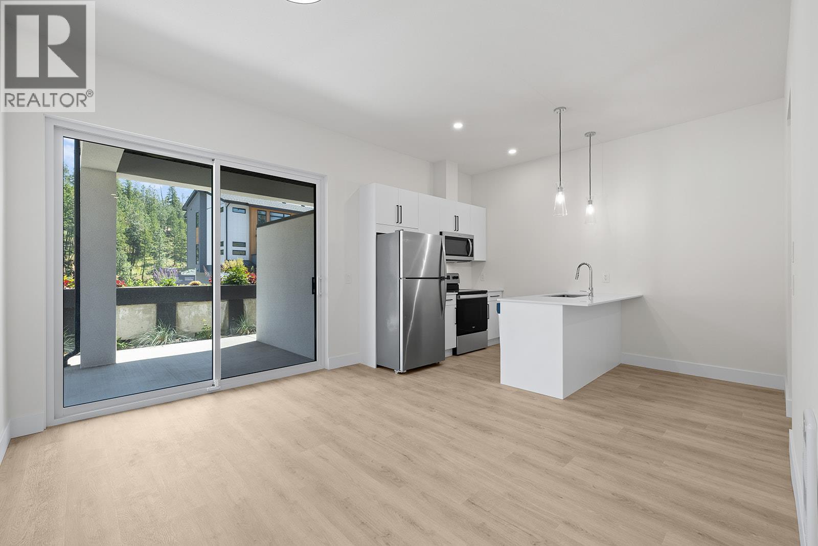 3462 Hilltown Close. Kelowna, British Columbia