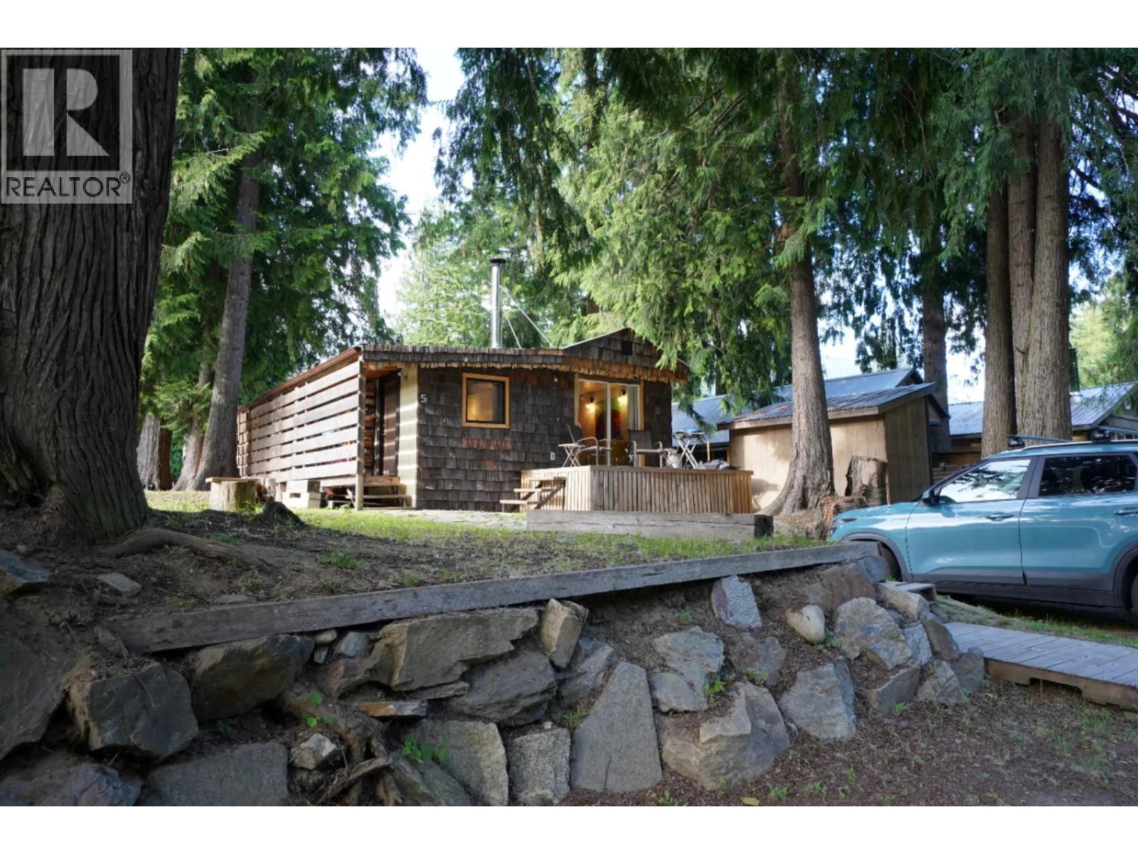 1079 Lundell Road Unit# 5. Revelstoke, British Columbia