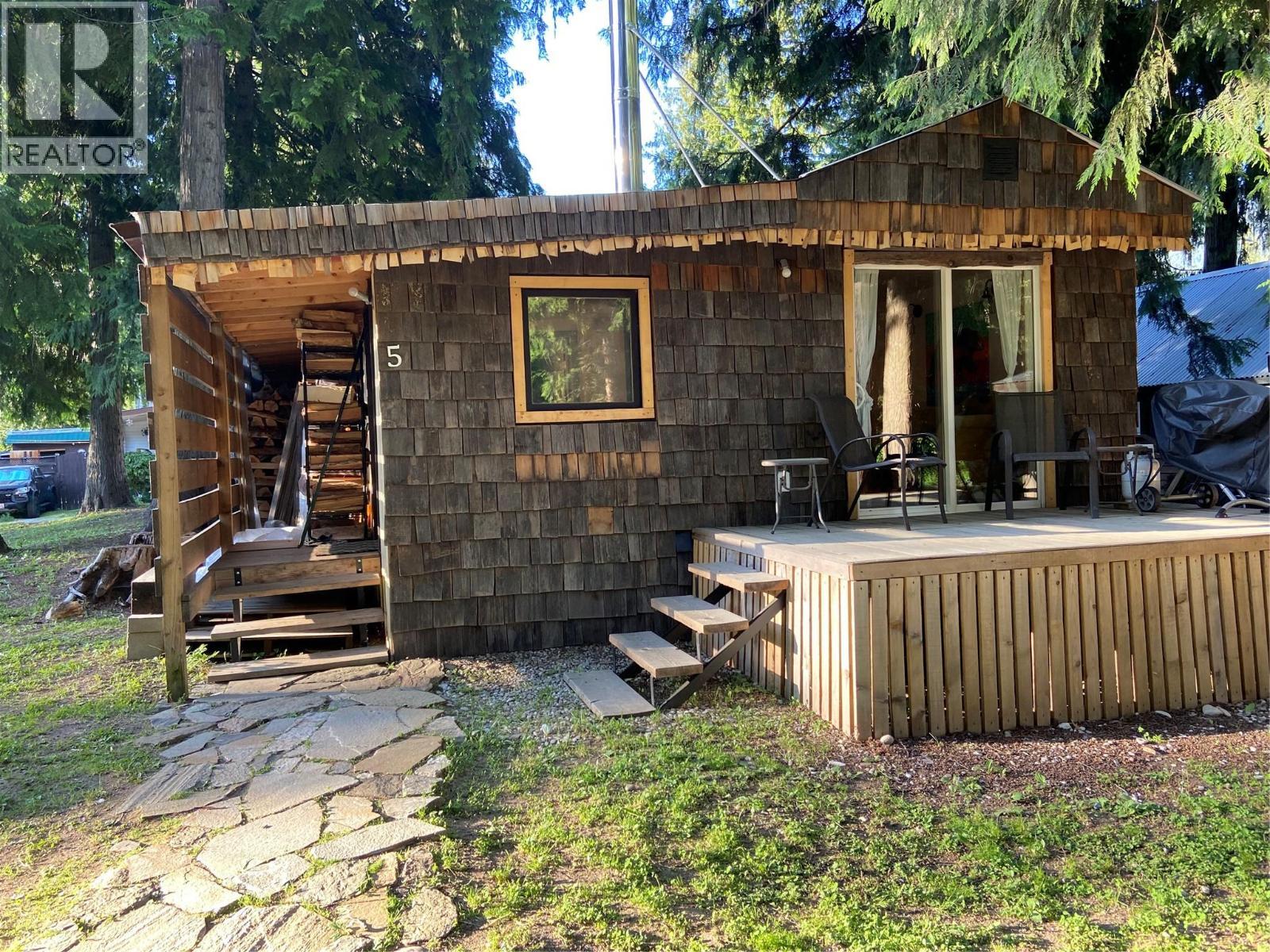 1079 Lundell Road Unit# 5. Revelstoke, British Columbia