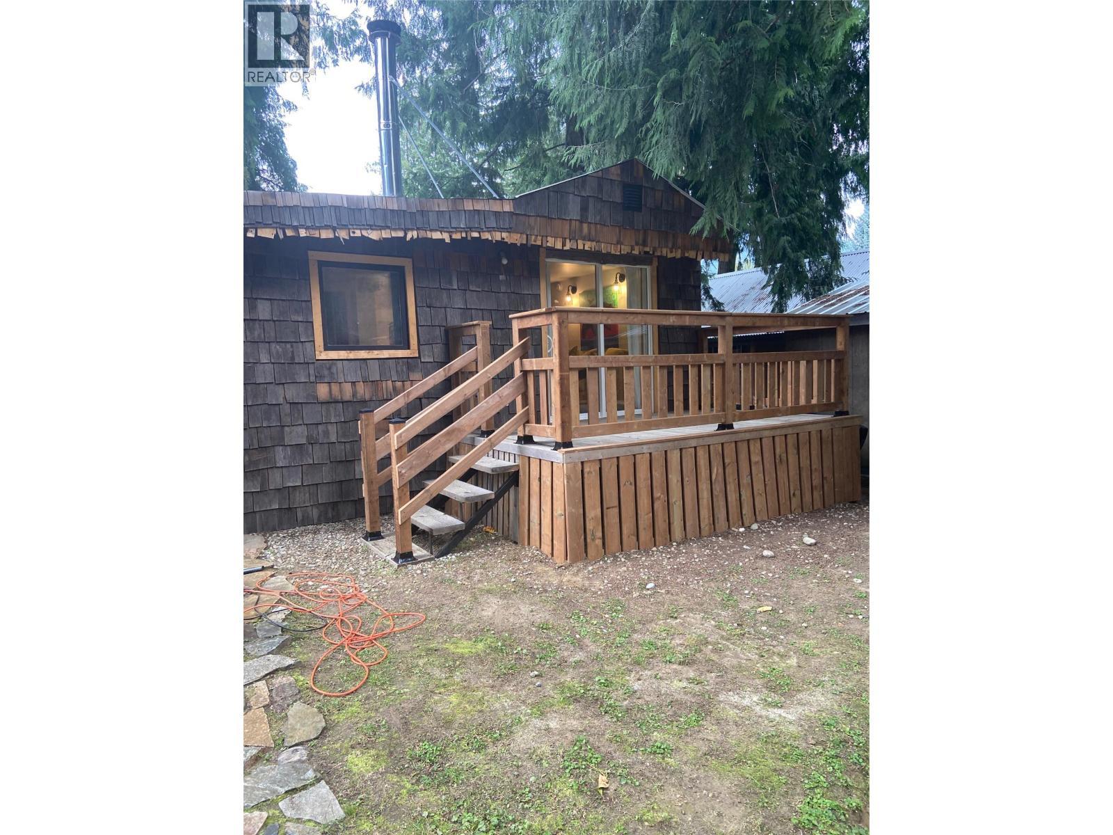 1079 Lundell Road Unit# 5. Revelstoke, British Columbia