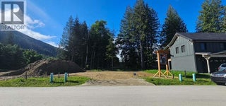 1009 Basin Lane. Revelstoke, British Columbia