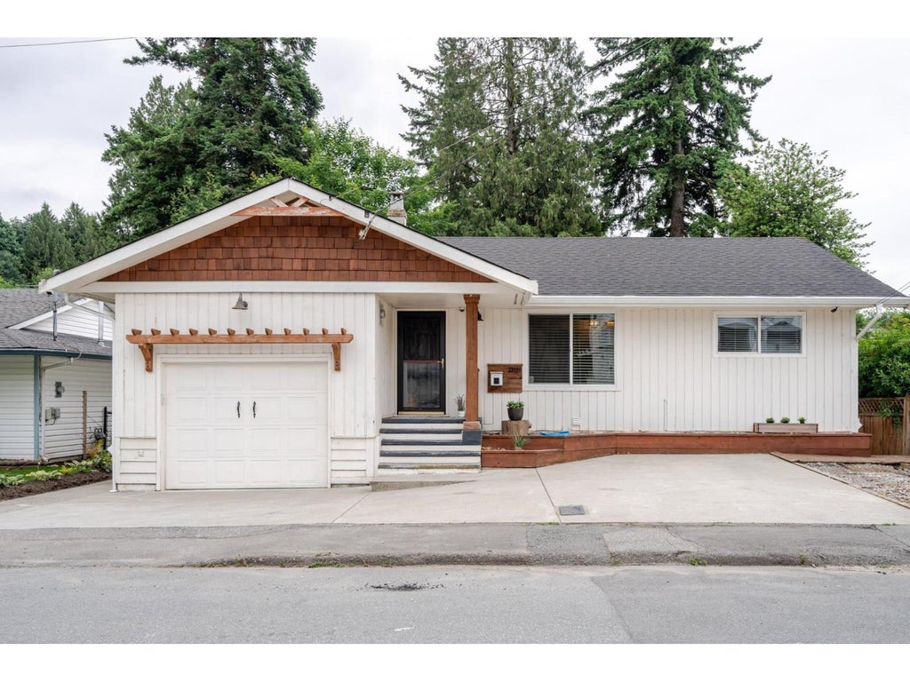 33986 Walnut Avenue, Abbotsford