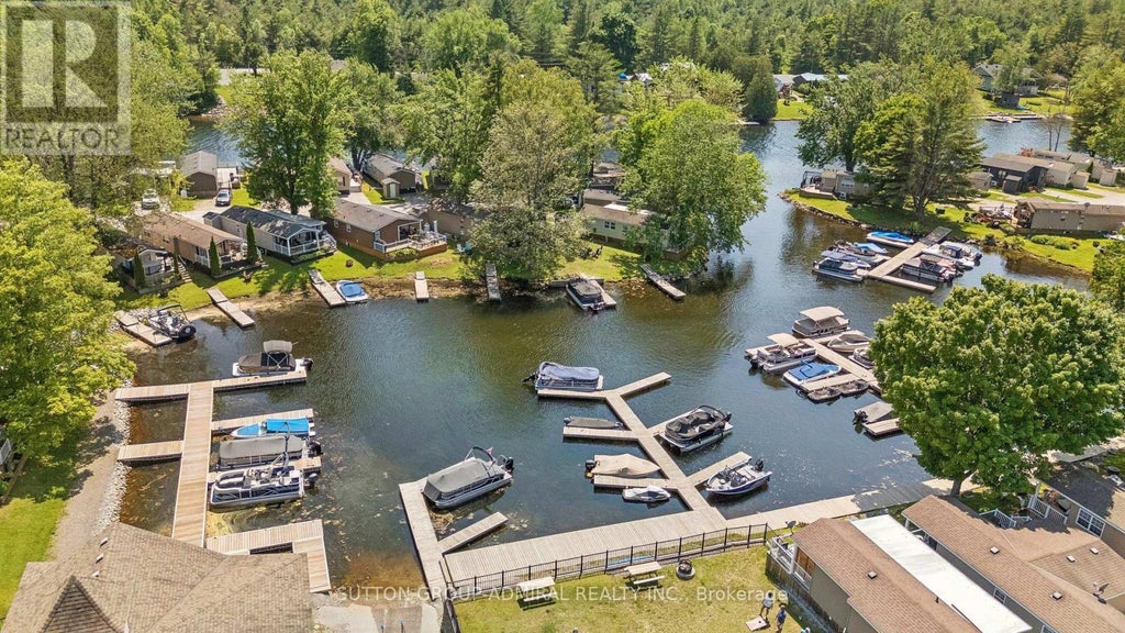 70 - 1082 Shamrock Marina Road, Gravenhurst (morrison)