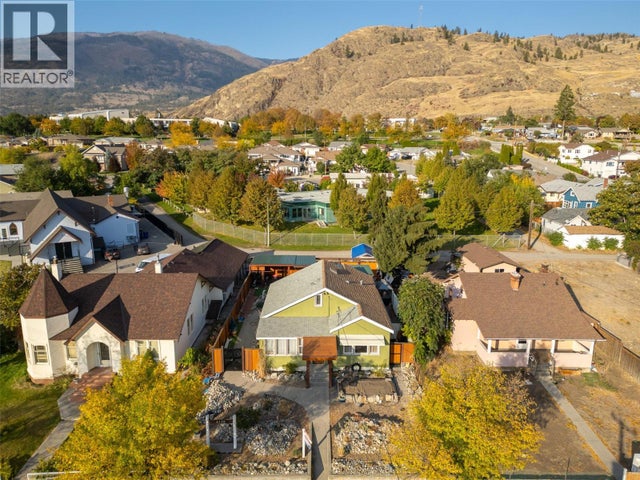 6130 Kootenay Street, Oliver