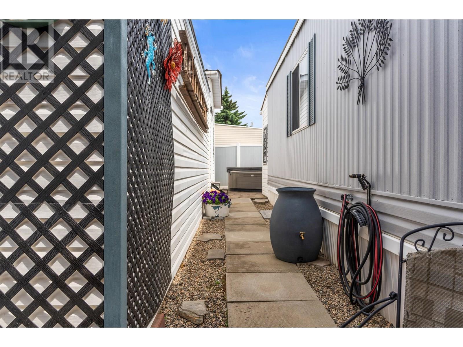 9020 Jim Bailey Road Unit# 48 Lot# 48. Kelowna, British Columbia