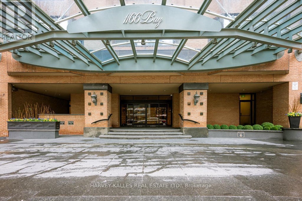 2103 - 1166 Bay Street, Toronto (bay Street Corridor)