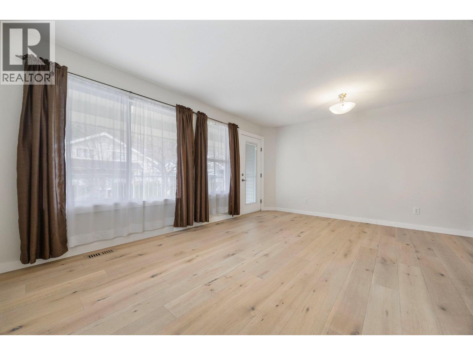 5460 Clements Crescent Unit# 107. Peachland, British Columbia