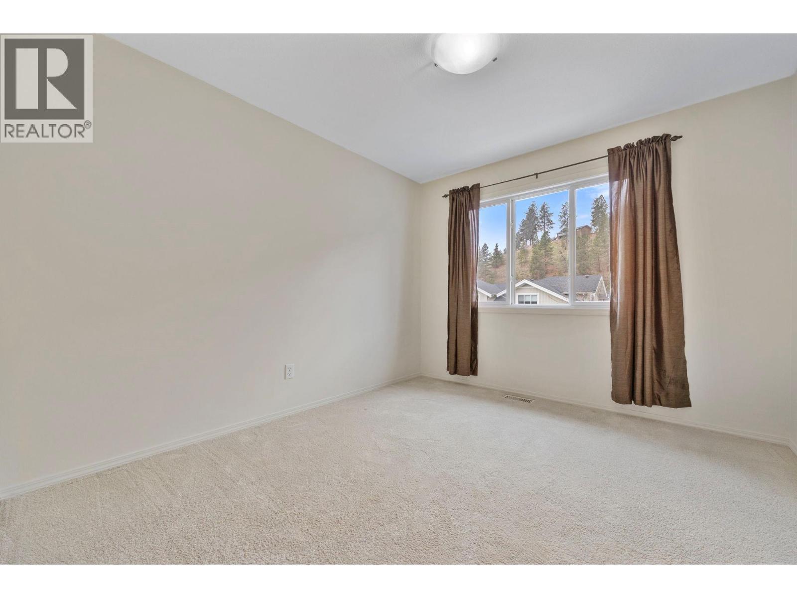 5460 Clements Crescent Unit# 107. Peachland, British Columbia