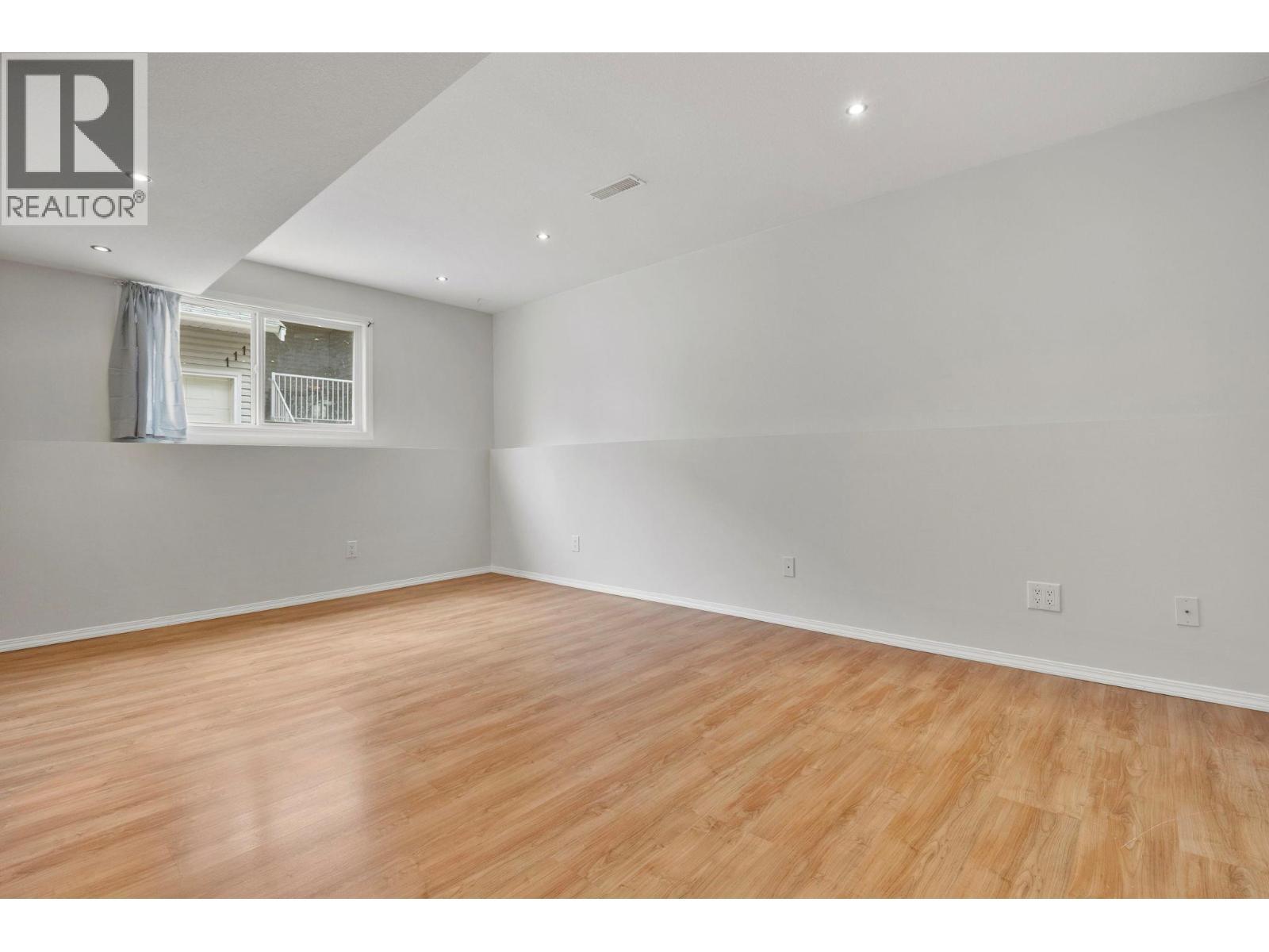 5460 Clements Crescent Unit# 107. Peachland, British Columbia