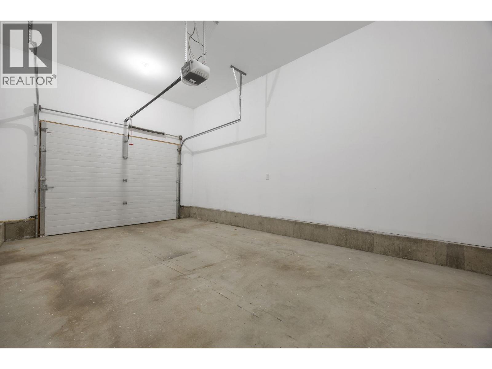 5460 Clements Crescent Unit# 107. Peachland, British Columbia