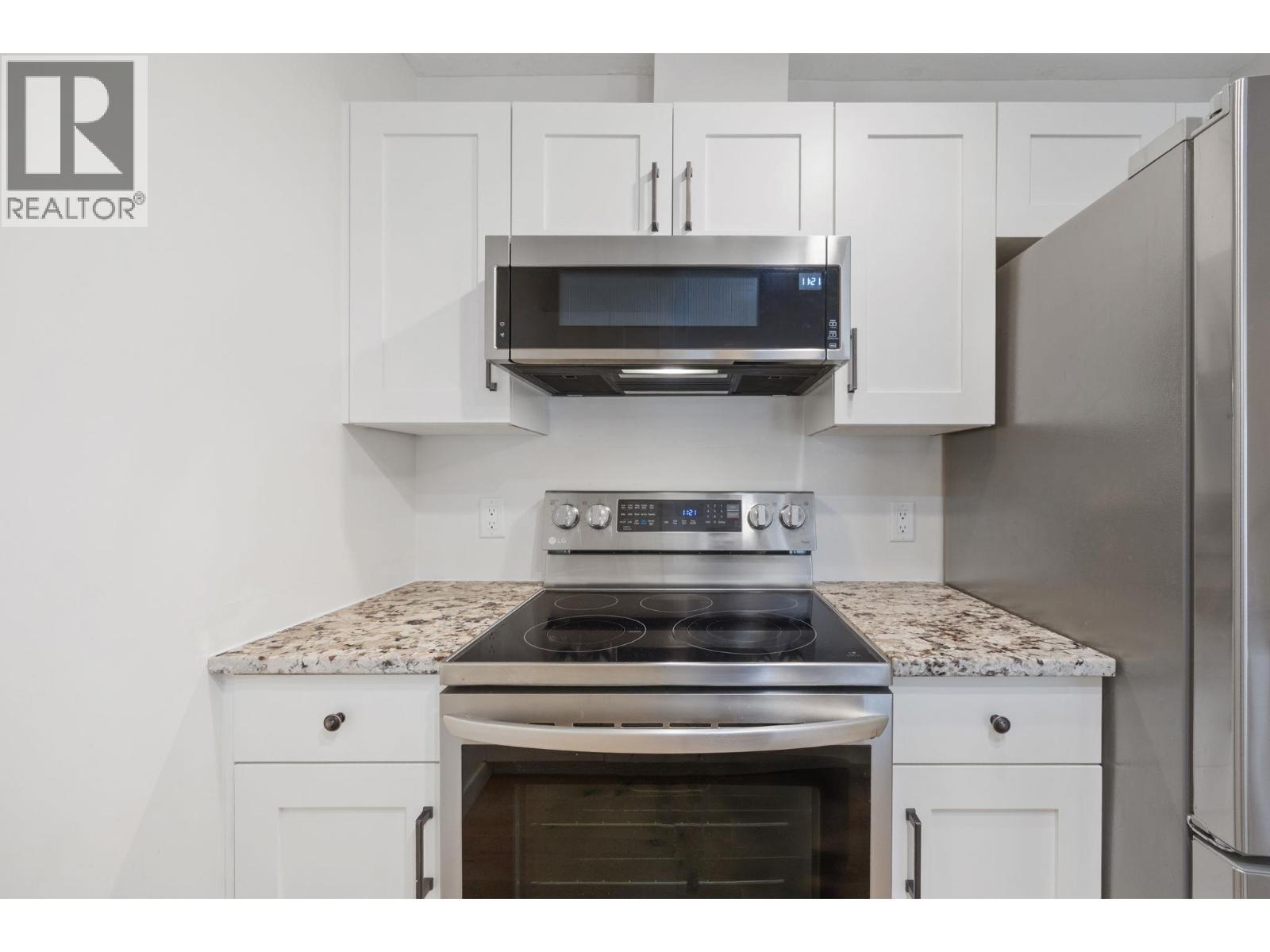 5460 Clements Crescent Unit# 107. Peachland, British Columbia