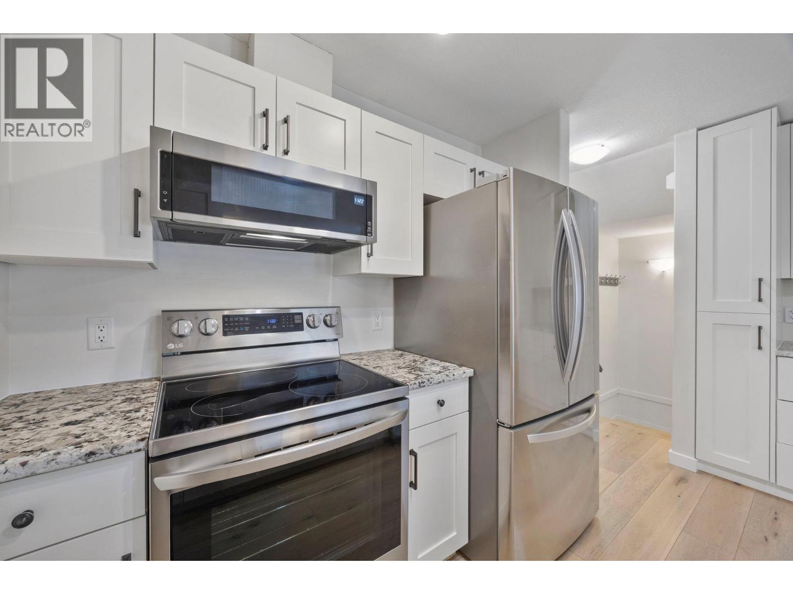 5460 Clements Crescent Unit# 107. Peachland, British Columbia