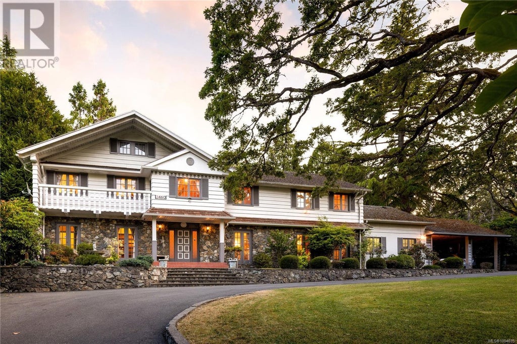 3460 Beach Drive, Oak Bay