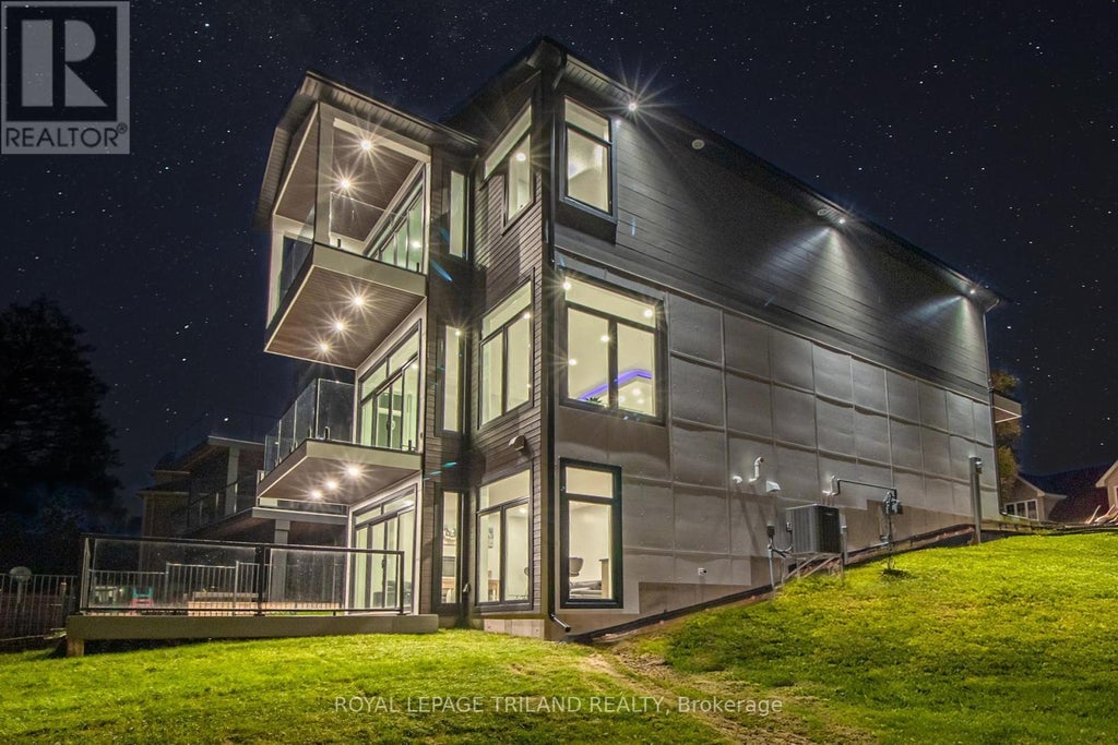 29 Sauble River Road, Lambton Shores (grand Bend)