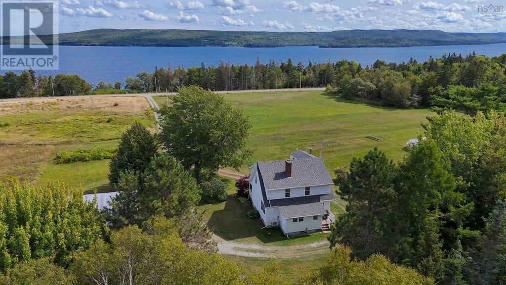 2438 Hillside Boularderie, Southside Boularderie