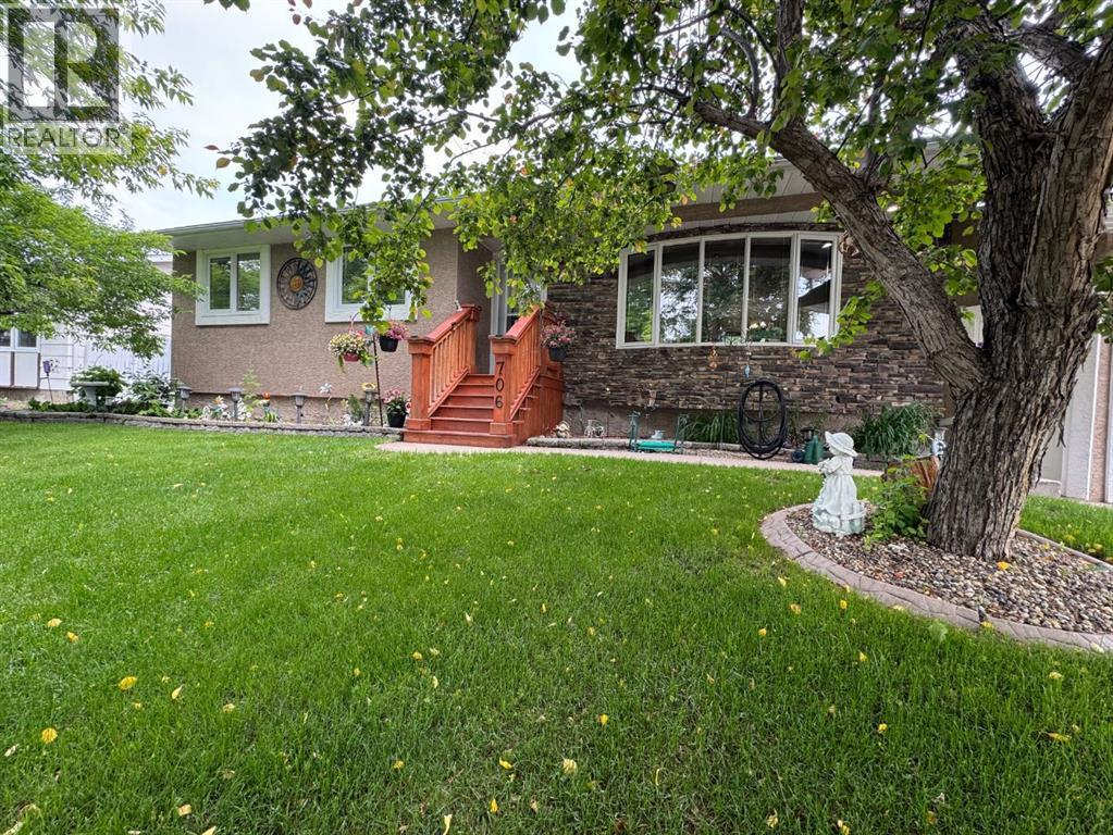 706 Hammond Drive N, Fox Creek